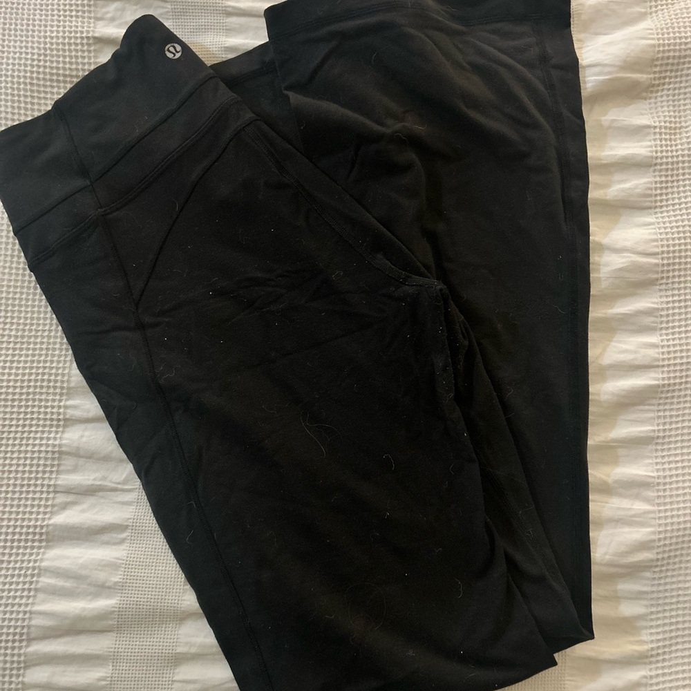 Black Lululemon Yoga Pants
